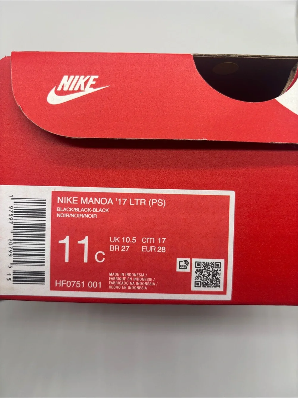 NWT Nike Manoa Kids Black High-Top Boots with Lace-Up Support